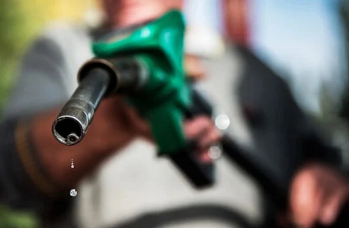 Ράλι τιμών στα καύσιμα – Σκαρφαλώνει ξανά το λίτρο μετά την κρίση στη Μέση Ανατολή