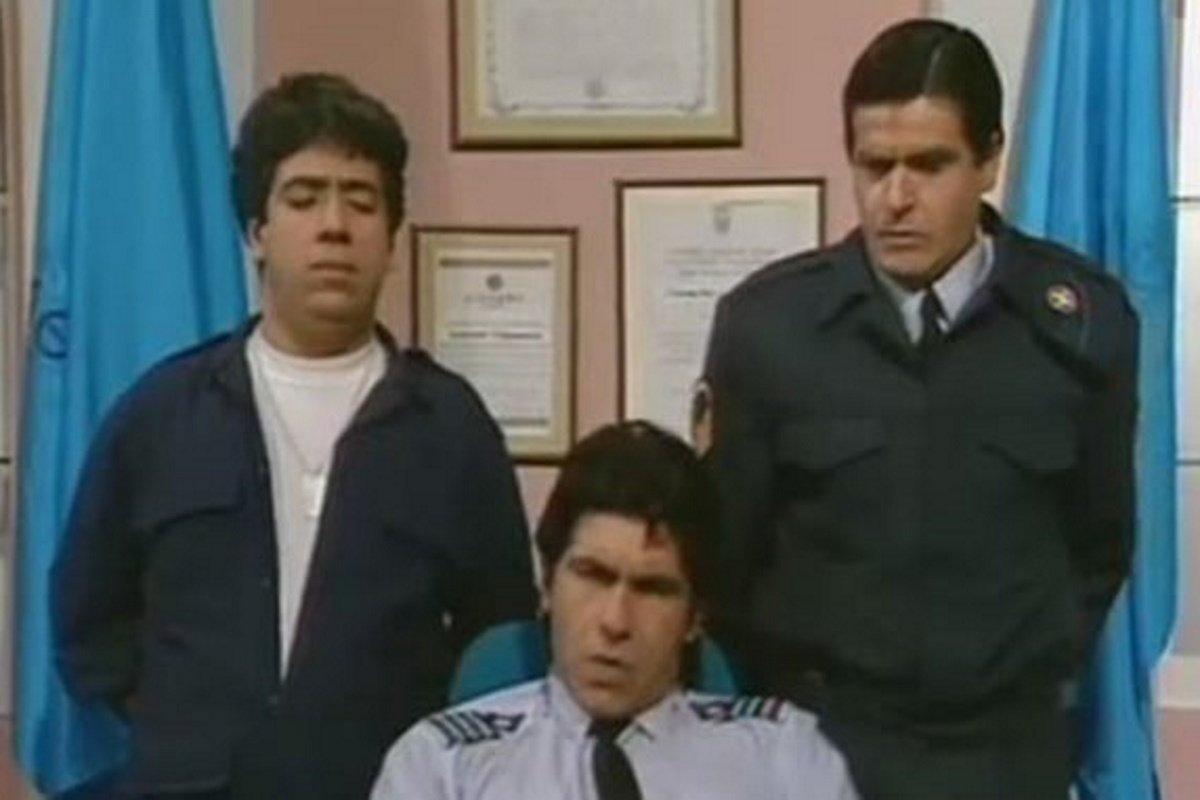 Της Ελλάδος τα παιδιά: Όταν ο σμήναρχος Κάκαλος αναγγέλλει κατάσταση πολέμου στους σμηνίτες του