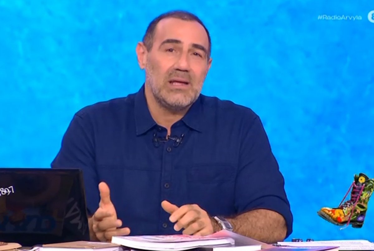 Λάβρος ο Κανάκης για τη δίκη των Τεμπών: «Δικαιοσύνη δεν θα αποδοθεί – Ρε αθεόφοβοι τους παστώσατε σαν σαρδέλες σε 100 τ.μ.!»