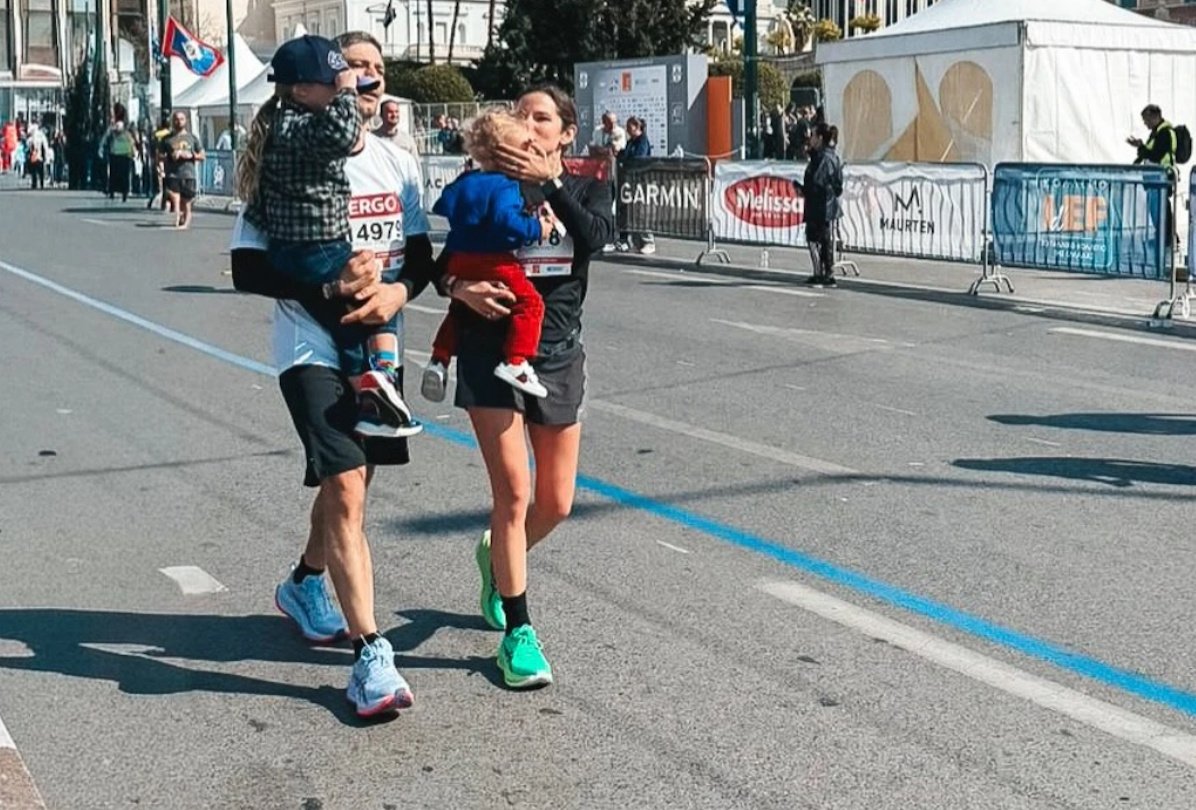 Εριέττα Κούρκουλου: Έτρεξε στον μαραθώνιο με τον σύζυγό της