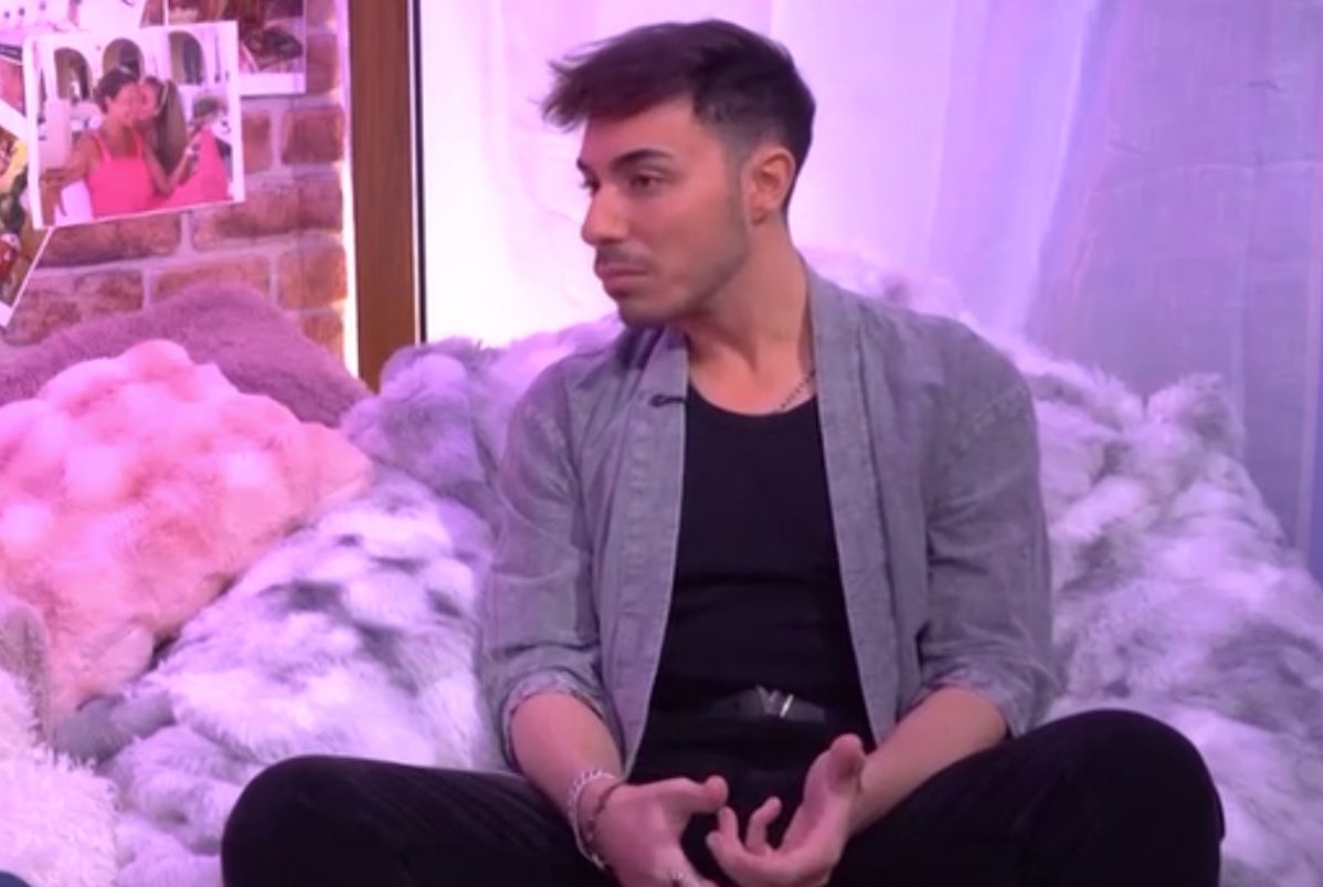 Χείμαρρος ο Βασίλης Λαζαρίδης: «Έκαναν εμετικά σχόλια, έβαλα black list την οικογένεια του πατέρα μου – Κανιβάλιζαν τη μητέρα μου»