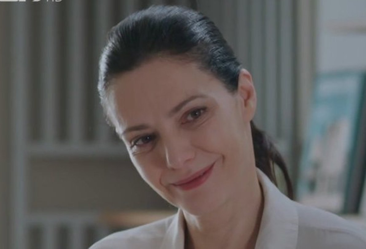 Μια νύχτα μόνο – X: «Γατάκια, πείτε “γεια” στη μαμά σας, θα σας παίξει μπάλα ξεγυρισμένη»