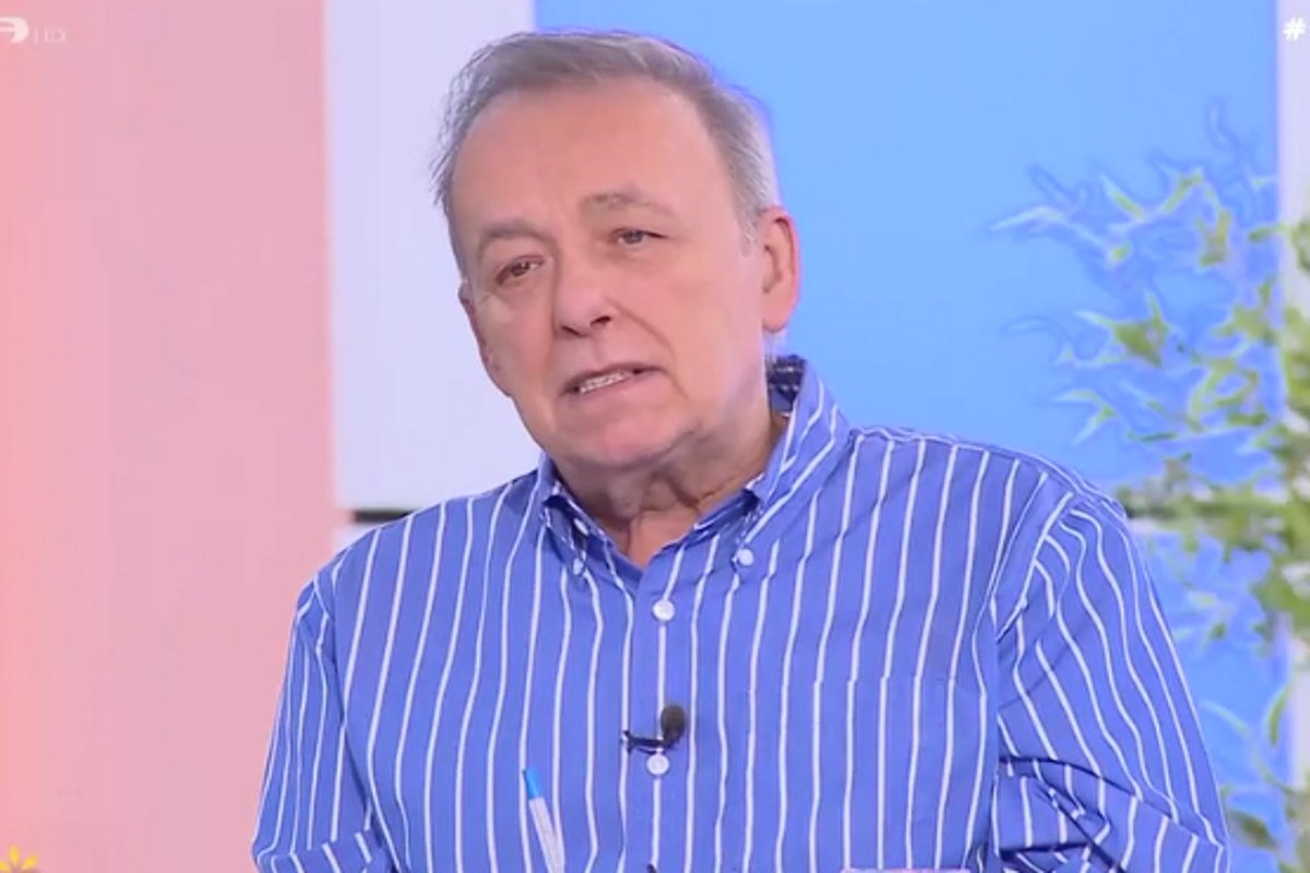 Ανδρέας Μικρούτσικος σε Φαίη Σκορδά: «Αν στο γάμο σου φέρω δώρο από τη συλλογή Τσαγκαράκη, θα με παρεξηγήσεις;»