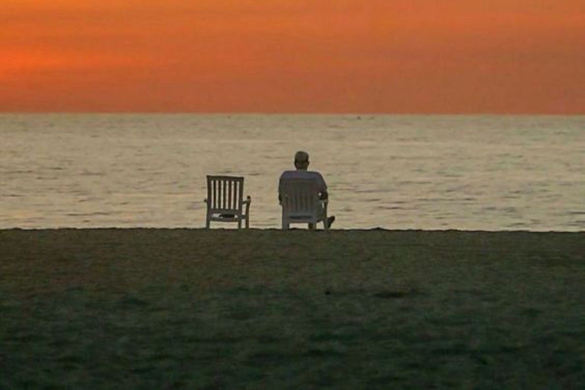 6+1 πράγματα που αποκαλύπτουν ότι η μοναχικότητα σε γεμίζει