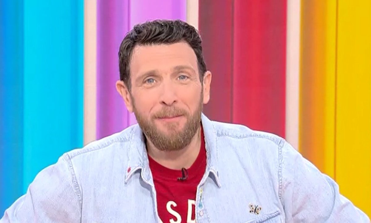 Επέστρεψε ο Θανάσης Πάτρας: «Σας λείψαμε καθόλου;»