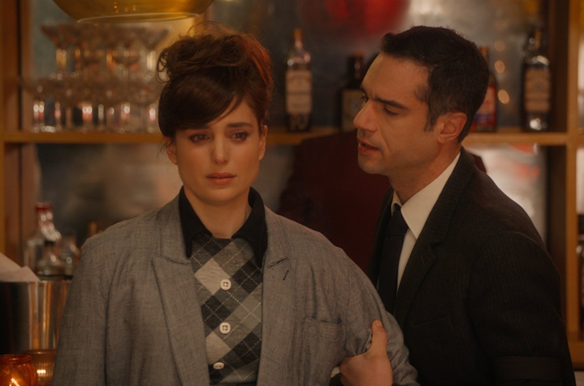 Porto Leone 16/3: Ο Ορέστης ξεμπροστιάζει τη Βούλα μέσα στο καμπαρέ!