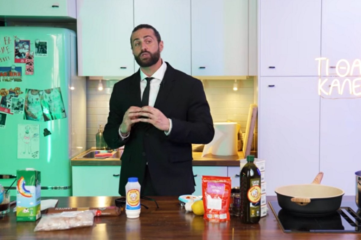 Κωνσταντίνος Βασάλος: «Ο Δημήτρης Αλεξάνδρου με καθύβρισε και τώρα ανεβάζουν κοινά βίντεο με τη Ρία Ελληνίδου»