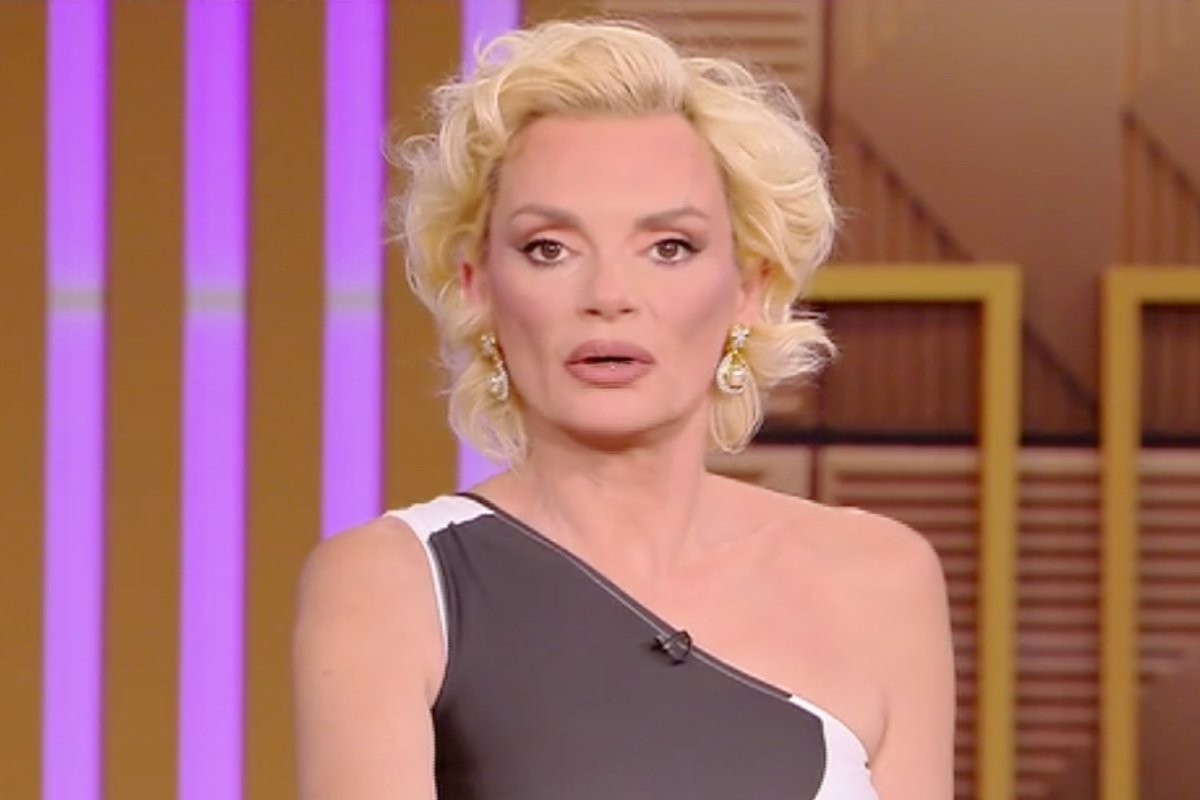 Χριστοπούλου για Παπανώτα: «Όταν κολλήσει με κάποιον, κάπως θα του φταίνε όλα, είτε φταίει είτε όχι…»