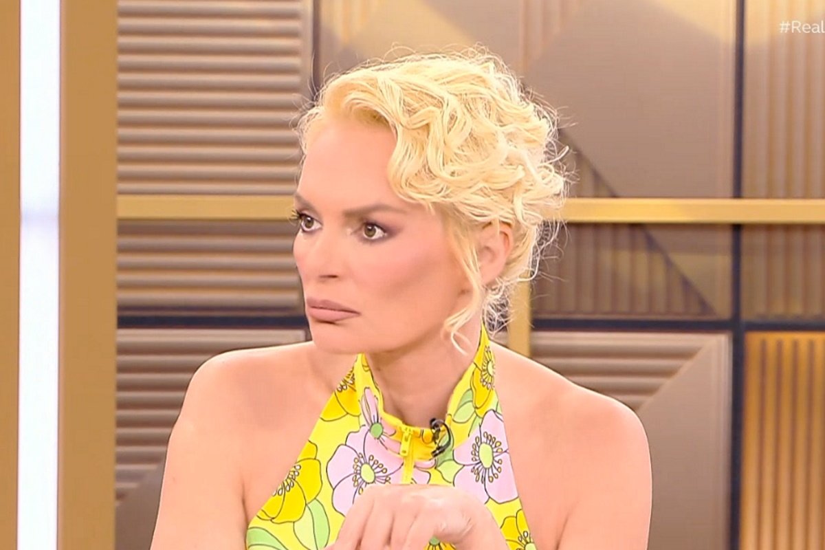 Έλενα Χριστοπούλου: «Συγγνώμη, μπορώ να το πω; Είναι μεσημέρι!»