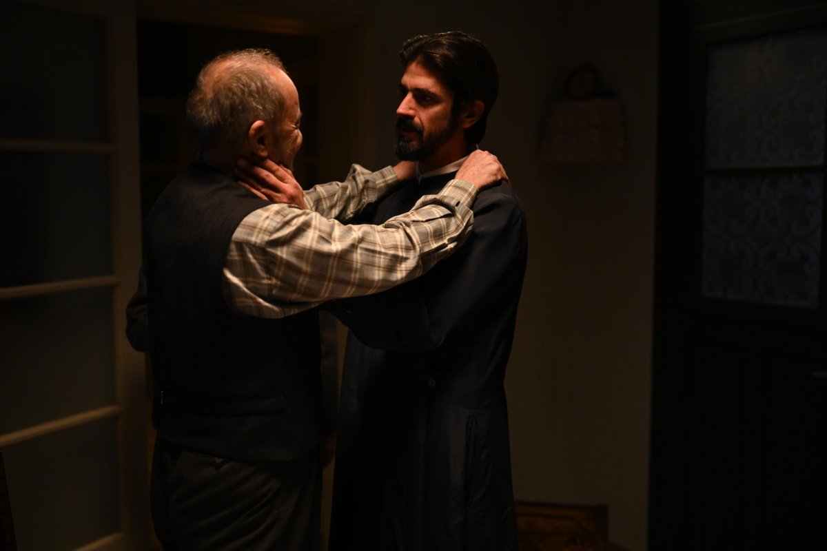 Άγιος έρωτας νέα επεισόδια: Ο Νικόλαος στην αγκαλιά του πατέρα του!