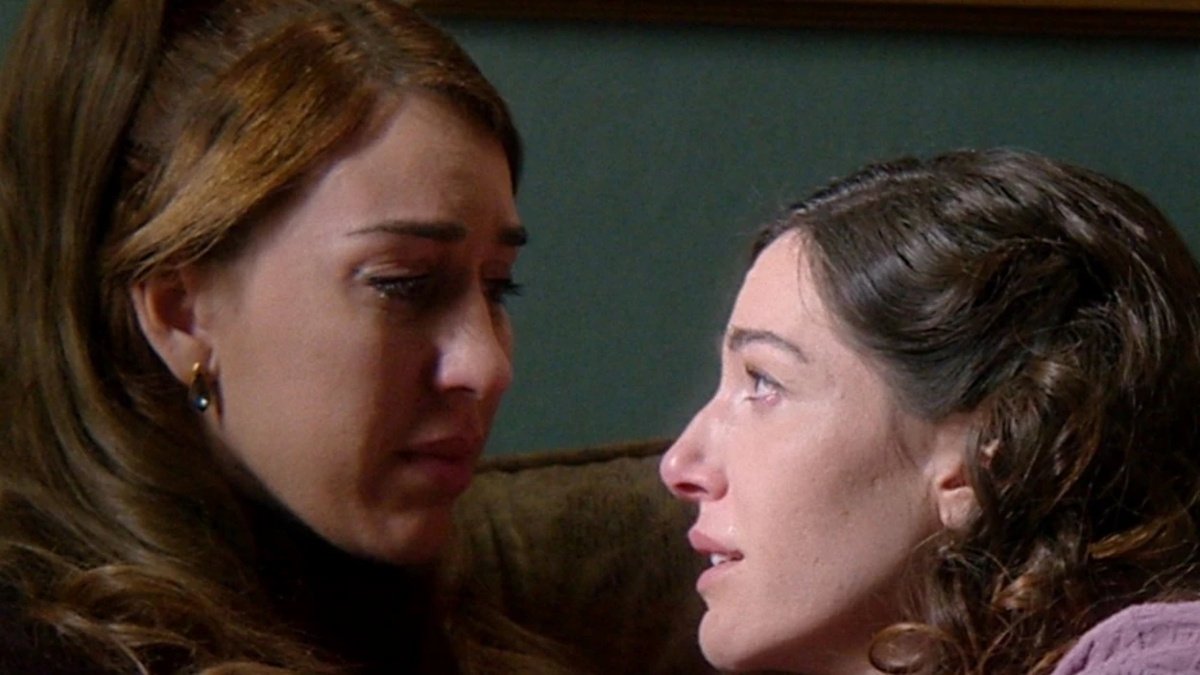 Άγιος Έρωτας: Η «Άννα» και η «Ελένη» της Χιλής έκαναν έκπληξη στην Αντιγόνη Μακρή