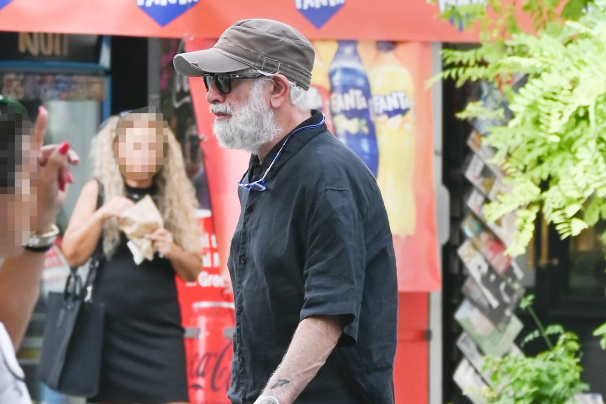 Πέτρος Φιλιππίδης: Αντίστροφη μέτρηση για την επιστροφή στο διαμέρισμα μετά την πυρκαγιά – Πλάνα από τις εργασίες