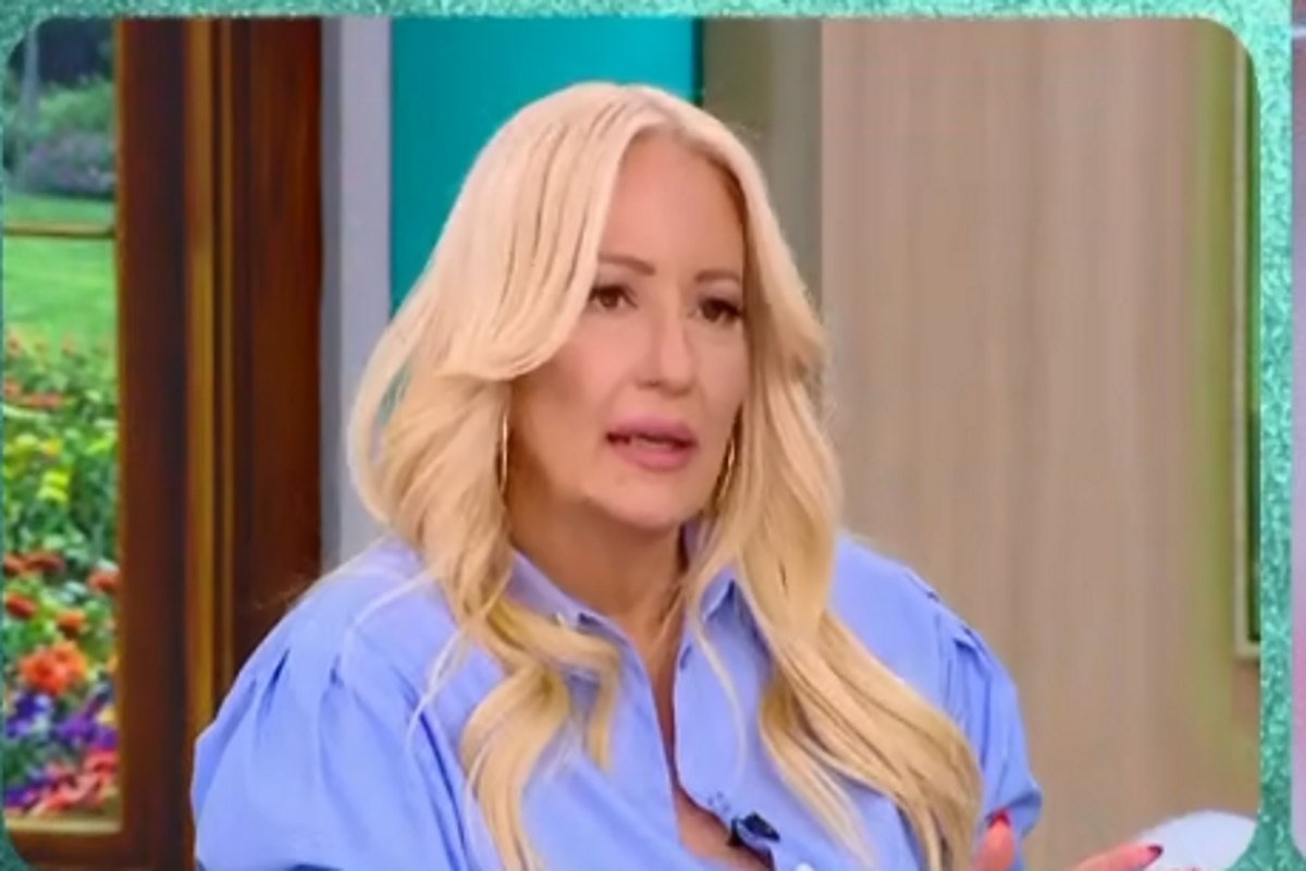 Σφοδρή κριτική Γραμμέλη για το περιστατικό Οικονόμου – Λατινοπούλου: «Αυτό που έγινε προσβάλλει τους πάντες – Άλλο το αστείο, άλλο το καραγκιοζιλίκι»