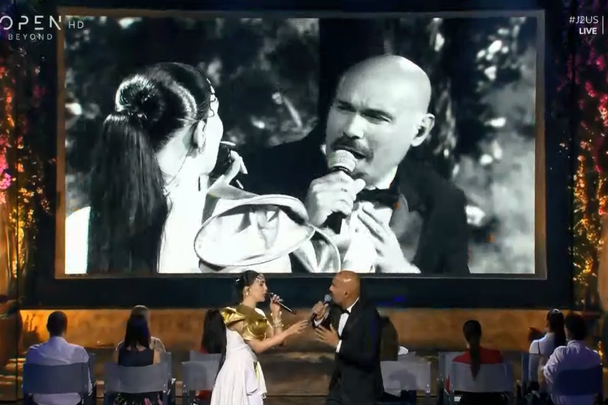 J2US: Σκουλός και Χατζή μάγεψαν το κοινό – «Το τραγούδι είναι κοφτό, το είπες πιο λυρικά»