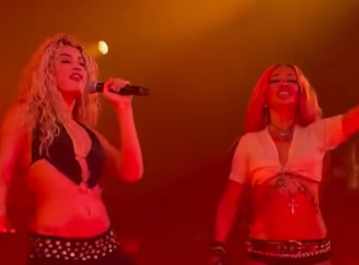 Ελένη Φουρέιρα – Antigoni: Σάρωσαν την πίστα με το «Jalla»