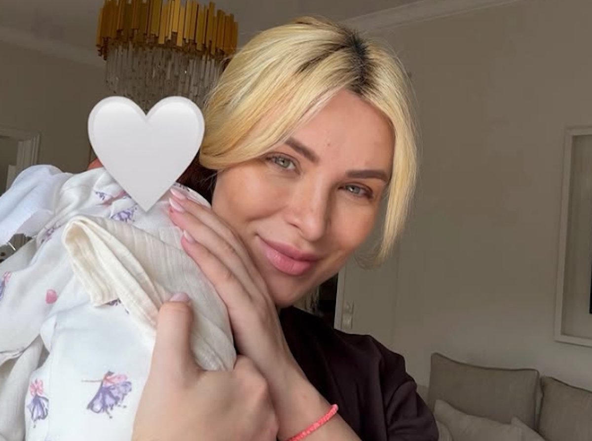 Κατερίνα Καινούργιου: Ποζάρει με την κόρη της και απαντά στα αρνητικά σχόλια – «Μπορεί να έγινα μαμά αλλά παραμένω γυναίκα»