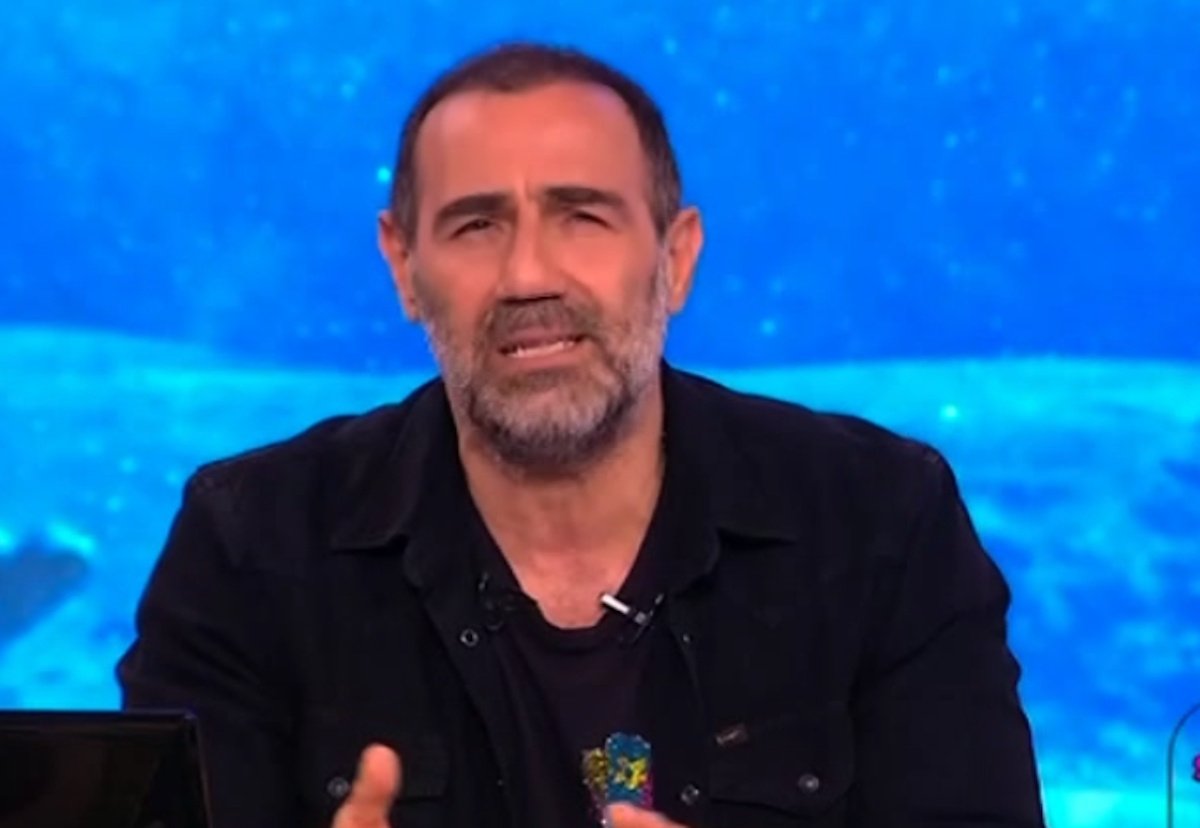 Αντώνης Κανάκης: Αυλαία για τη 19η σεζόν του Ράδιο Αρβύλα με βέλη για τους πολιτικούς – «Η χυδαιότητα που εισπράττουμε είναι ψυχοφθόρα»