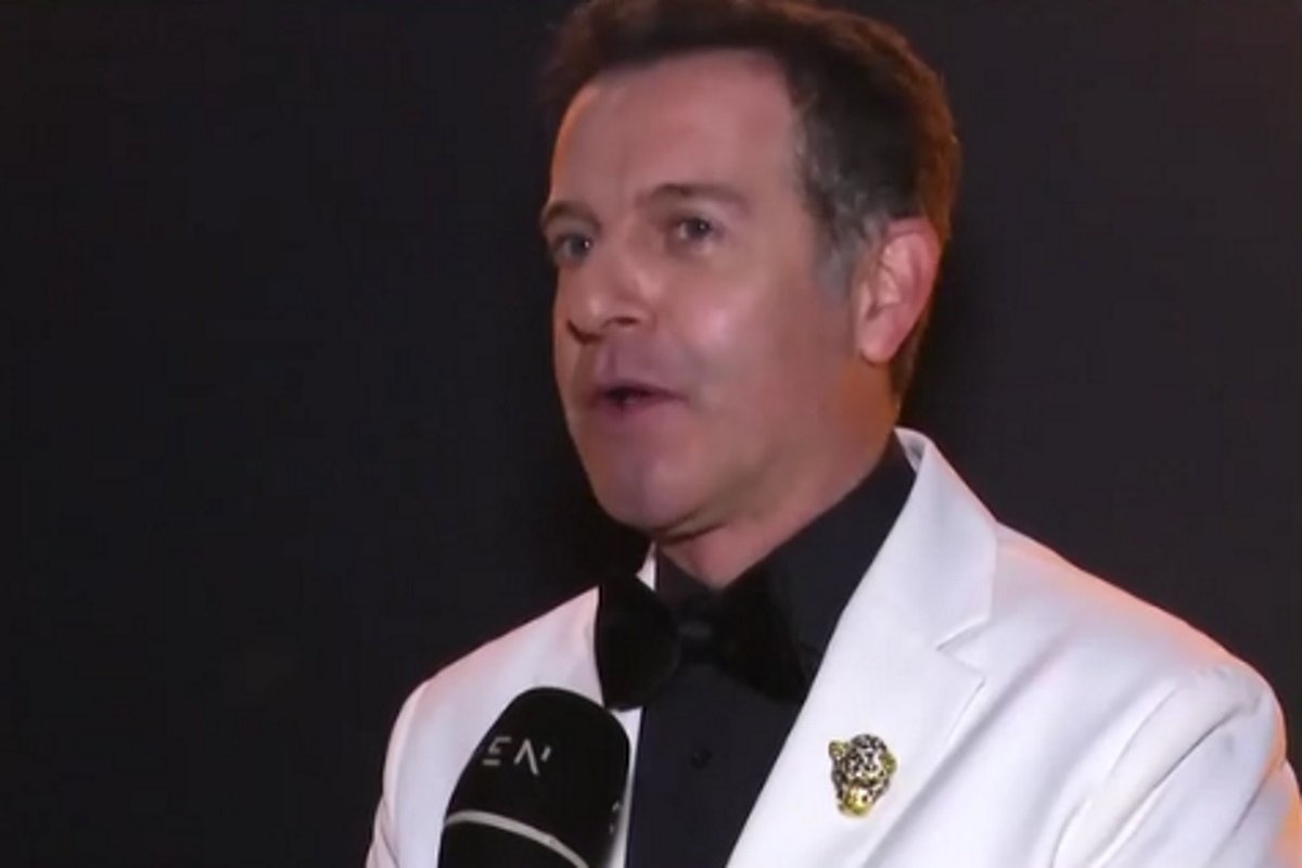 Άρης Καβατζίκης: «Δεν δικαιούμαστε να μιλάμε για πράγματα που αφορούν ανθρώπους που αγαπάμε αν…»