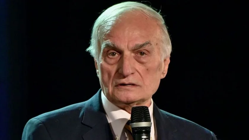 Μανώλης Μαυρομμάτης: Εξιτήριο μετά από δύο χρόνια – Η επιστροφή στο σπίτι και η νέα αρχή