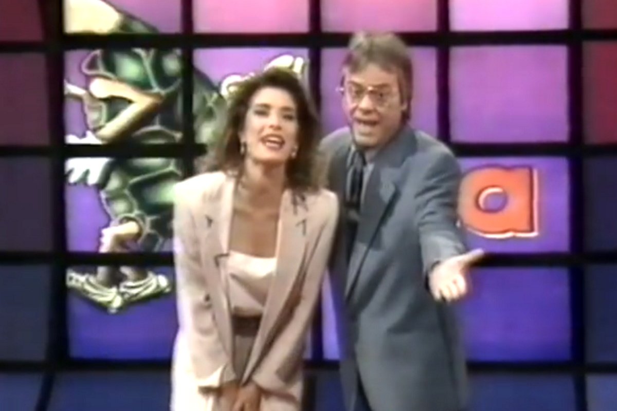 Θυμάσαι το Mega Banca; Όταν ο Γιώργος Πολυχρονίου και η Ελένη Μενεγάκη μοίραζαν εκατομμύρια!