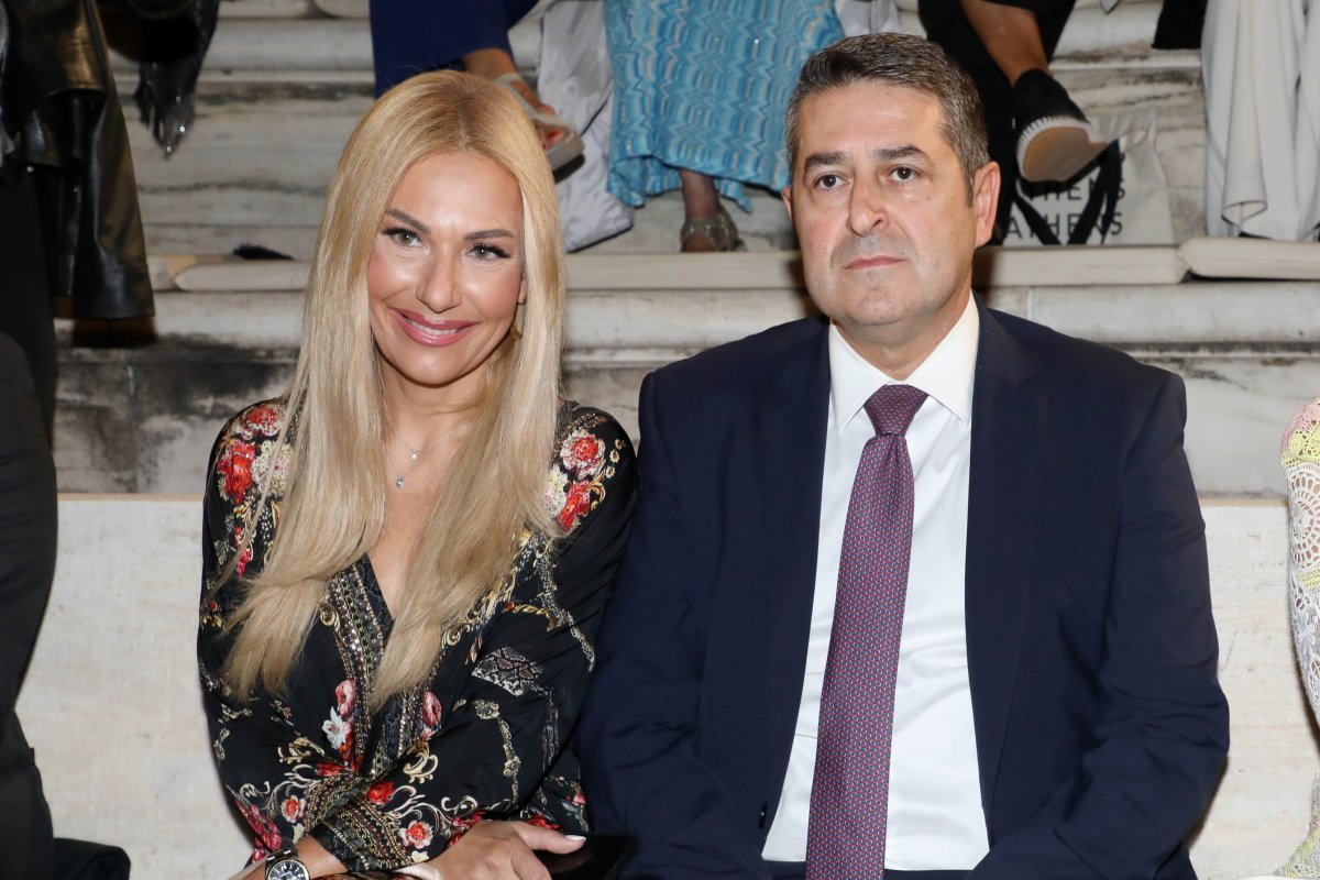 Τίνα Μεσσαροπούλου: Τα μηνύματα που αντάλλαξε με τον Γιώργο Μυλωνάκη δευτερόλεπτα πριν εκείνος καταρρεύσει