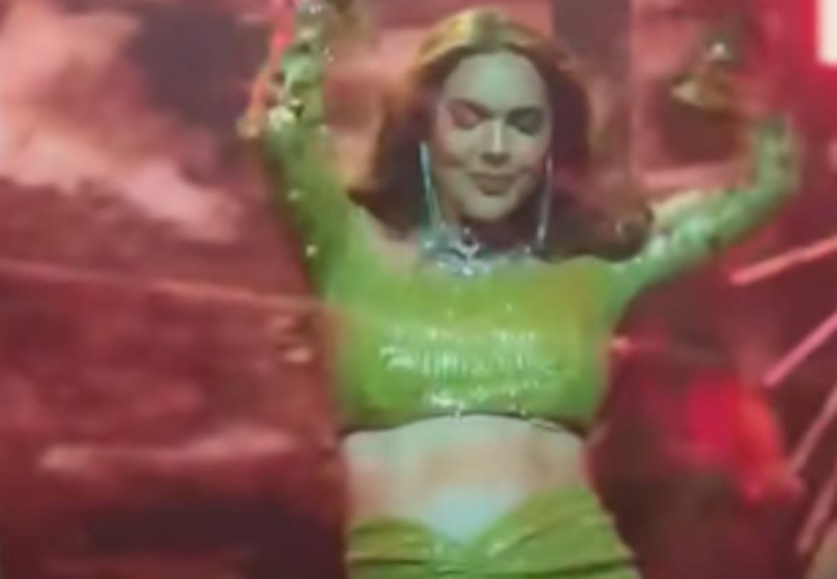 Ελεάνα Παπαϊωάννου: Το τσιφτετέλι με φουσκωμένη κοιλίτσα στο νέο της video clip και οι απαντήσεις της στα κακεντρεχή σχόλια