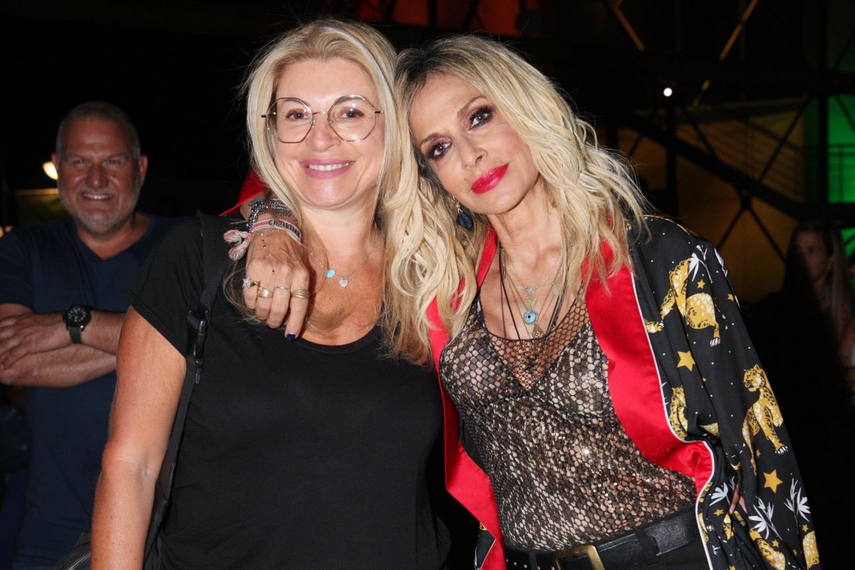 Άννα Βίσση – Χριστίνα Πολίτη: «Δεν ανταλλάζουν ούτε γεια» – Η ρήξη στη σχέση τους μετά από 30 χρόνια αδερφικής φιλίας