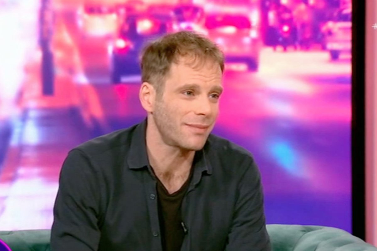 Όμηρος Πουλάκης: «Έχω μια γάτα τον Σίμπα –  Δοκιμάζεται και η σχέση μας είναι μια αληθινή σχέση…»