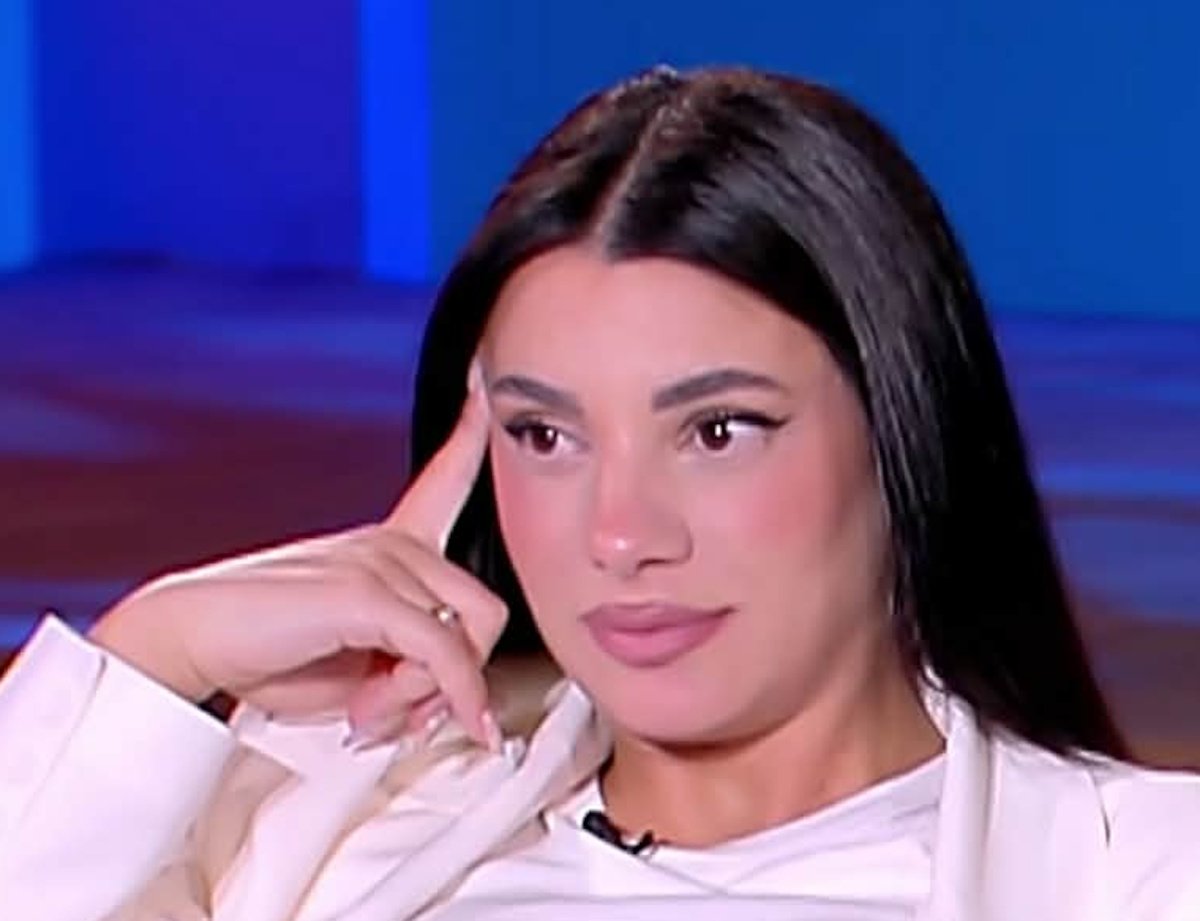 Μαριαλένα Ρουμελιώτη – Σάκης Κατσούλης: «Δεν έπεσε καν το όνομα του Τριαντάφυλλου στο τραπέζι για να τον καλέσουμε στον γάμο»