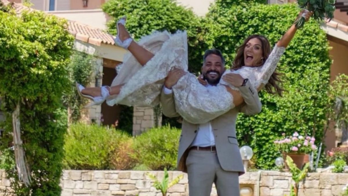 Βάσω Λασκαράκη – Λευτέρης Σουλτάτος: Η τρυφερή ανάρτηση για τα 7 χρόνια γάμου – «Σαν σήμερα σε σήκωσα στα χέρια μου»