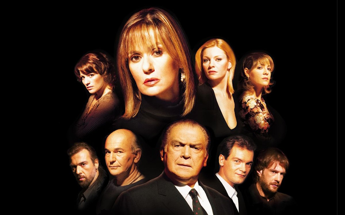 Βέρα στο δεξί: Τέσσερις γυναίκες, ένα φρικτό μυστικό και ένα απογευματινό ραντεβού που δεν χάναμε πίσω στα 00s