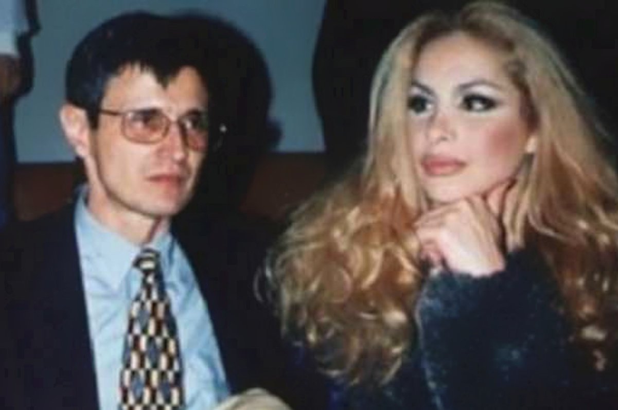 TV Legends: Ο έρωτας της Τζένης Χειλουδάκη με τον εισαγγελέα που έγινε εθνικό πρωτοσέλιδο