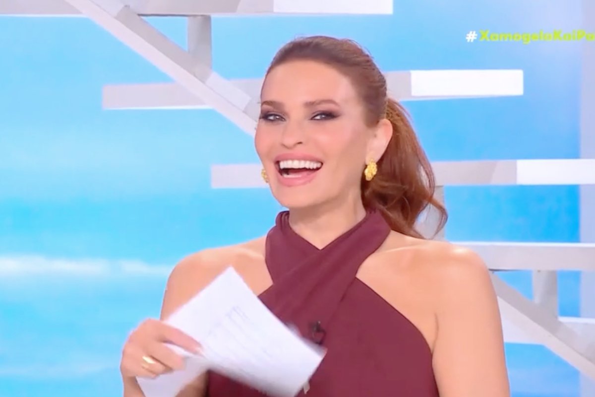 Χαμογέλα και Πάλι: Έναρξη με… κομπλιμέντα στο πάνελ – «Τι ακούμε σήμερα;»