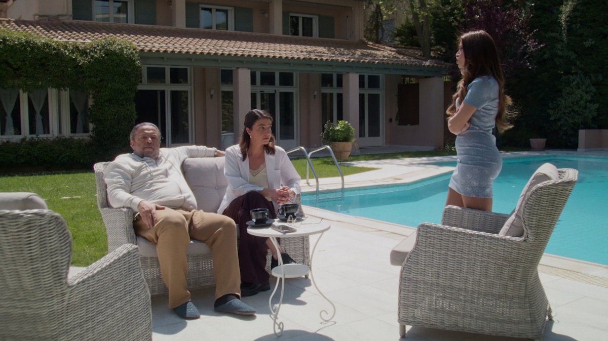 Να μ’ αγαπάς νέο επεισόδιο: Ο Θεόφιλος συγκρούεται με την Εβίτα για την Βέρα