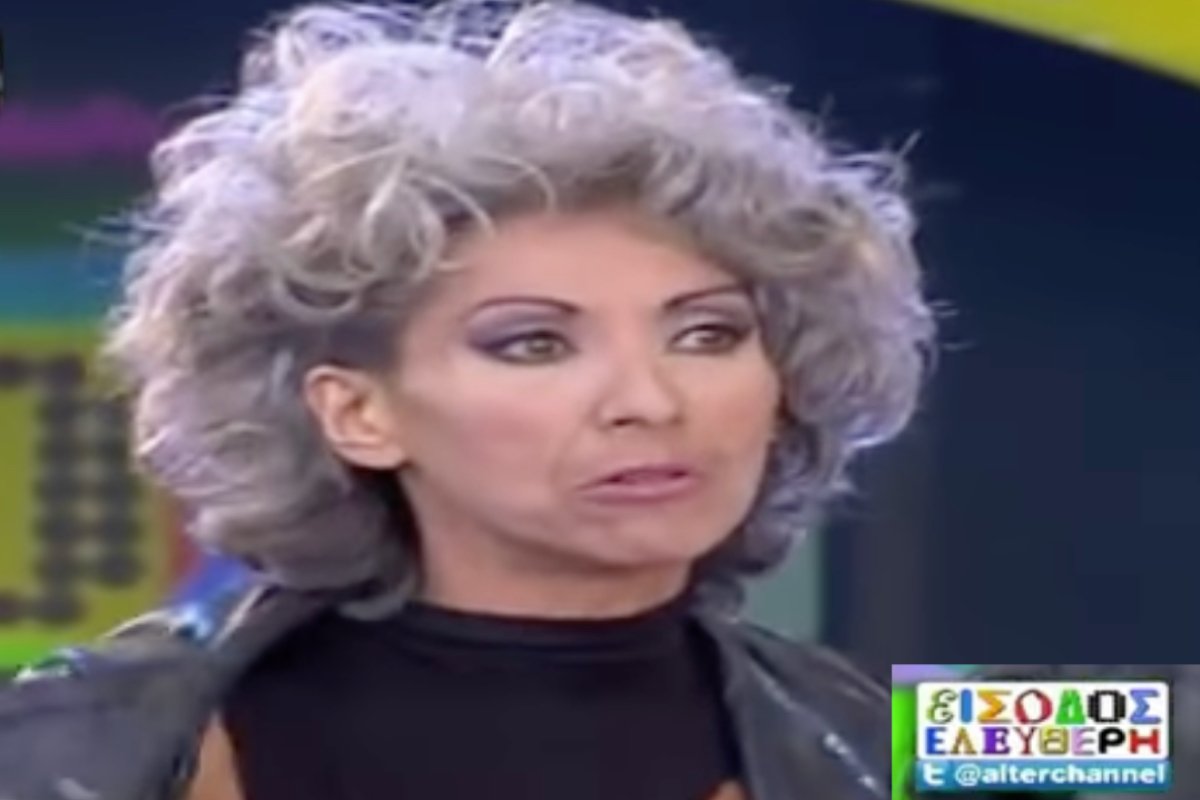 Cult TV: Η «γυναίκα αντιπρόσωπος» στην Αννίτα Πάνια και το «είστε λέρες» που σημάδεψε τα 00s