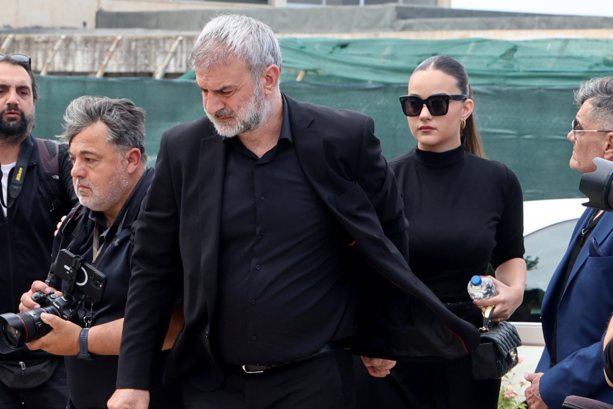 Σπάει καρδιές ο Τραϊανος Δέλλας: «Θα μας γιορτάζω κάθε τέτοια μέρα – Χρόνια μας πολλά αγάπη μου…»