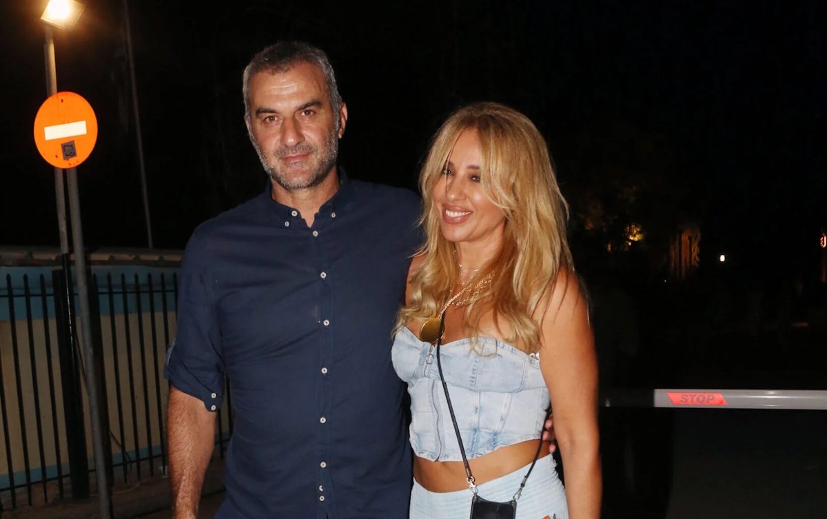 Γωγώ Μαστροκώστα: Το σπαρακτικό αντίο του Τραϊανού Δέλλα – «Άγγελέ μου, όσο μακριά και να πετάξεις, η αγάπη μου θα σε φθάνει»