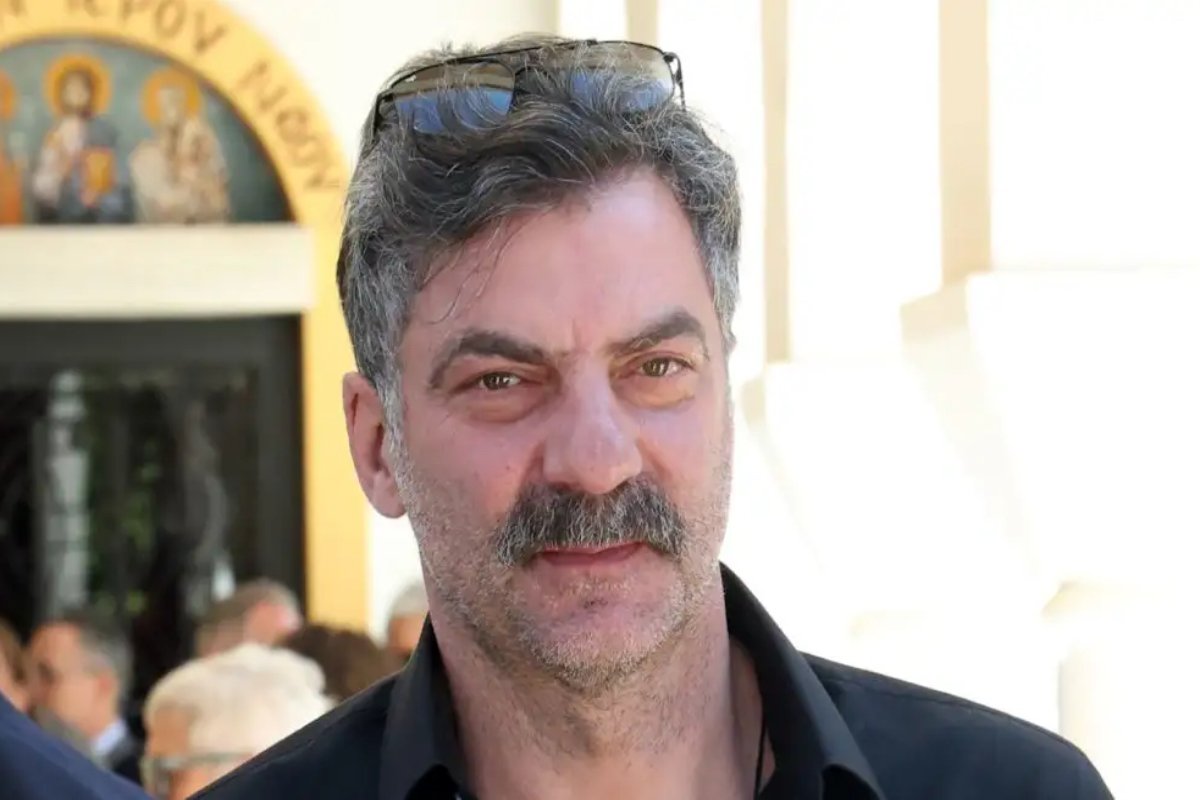 Στάθης Μαντζώρος: Συνεχίζει τη μάχη μετά το εγκεφαλικό – Η νέα ενημέρωση για την υγεία του από τη σύζυγό του