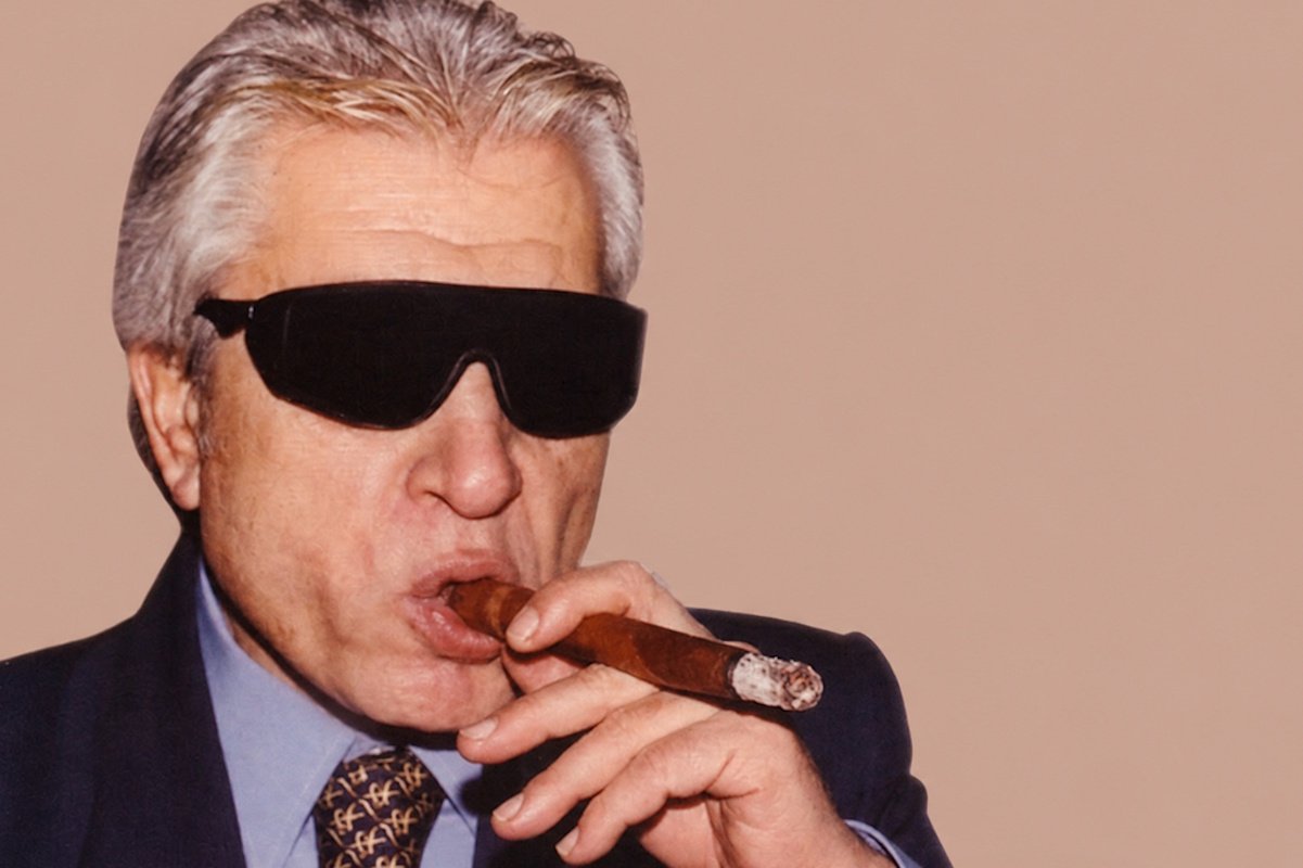 TV Nostalgia: Όταν ο Τάσος Μπουγάς ετοιμαζόταν για… τετ α τετ με τον Μπιλ Κλίντον