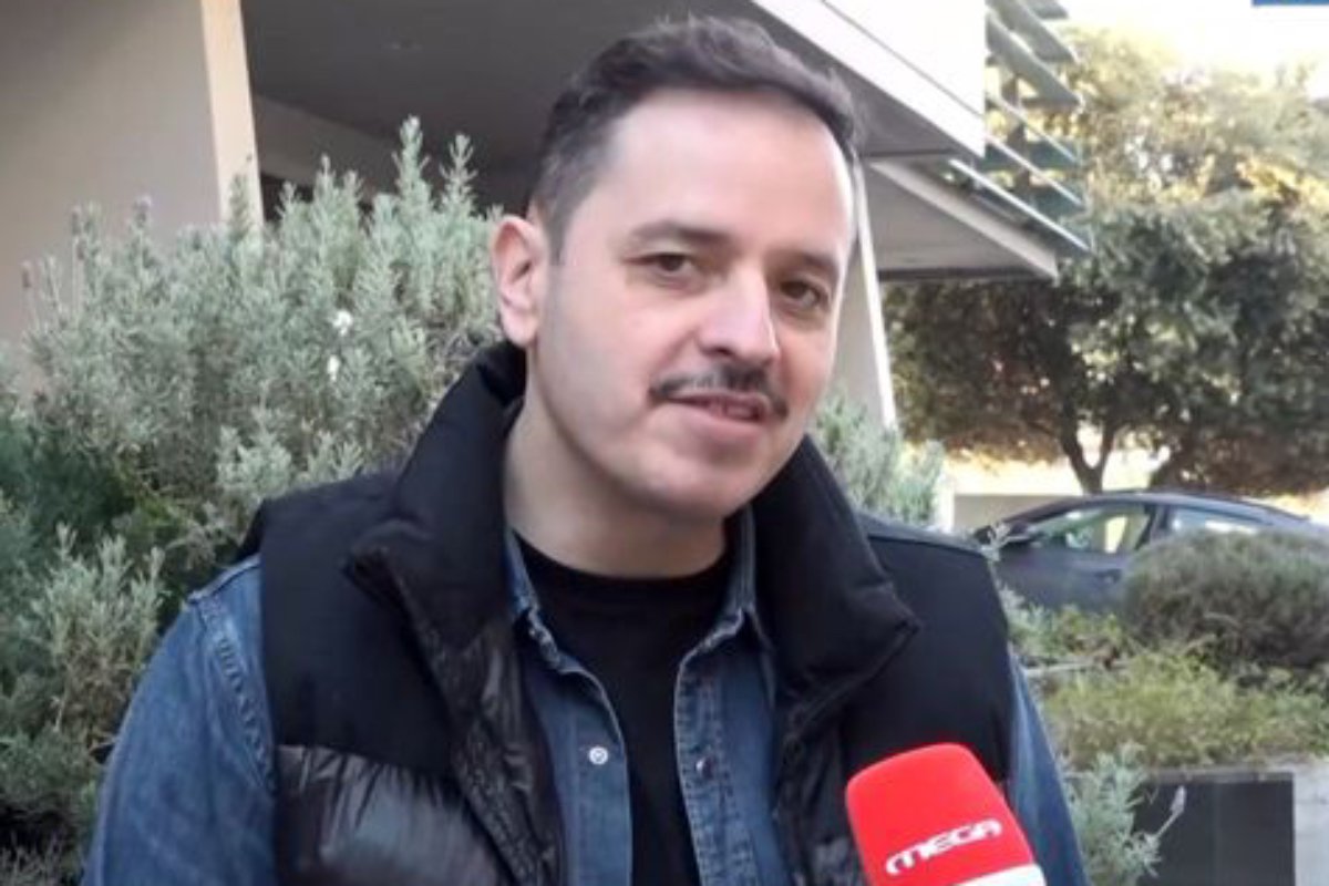 Τσουβέλας για Ακύλα: «Του έχω γράψει “καλή επιτυχία” και δεν μου έχει απαντήσει. Δε ντρέπεσαι;»