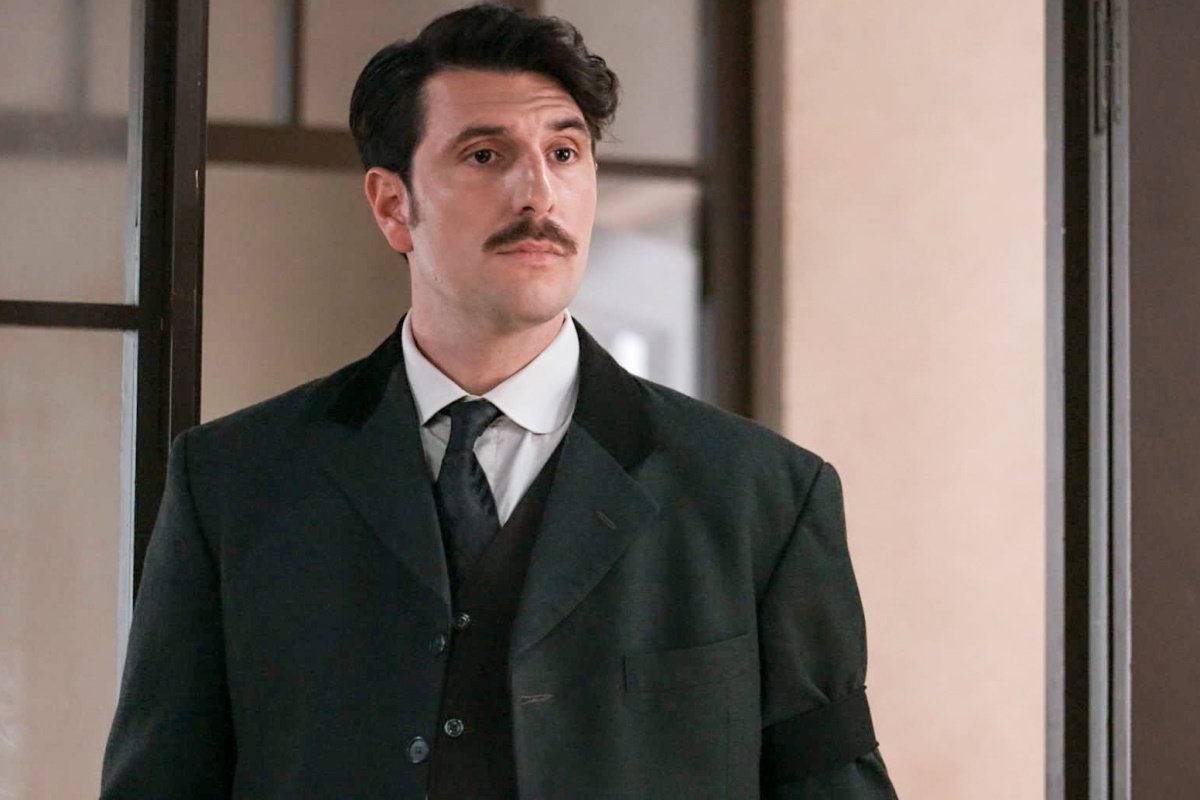 Grand Hotel Spoiler: Καρέ καρέ η πτώση και η εκτέλεση του Ρήγα