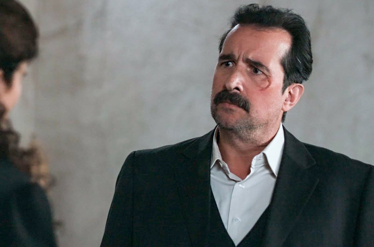 Grand Hotel (15/6): O Χαραλάμπης παραδίδεται στην αστυνομία
