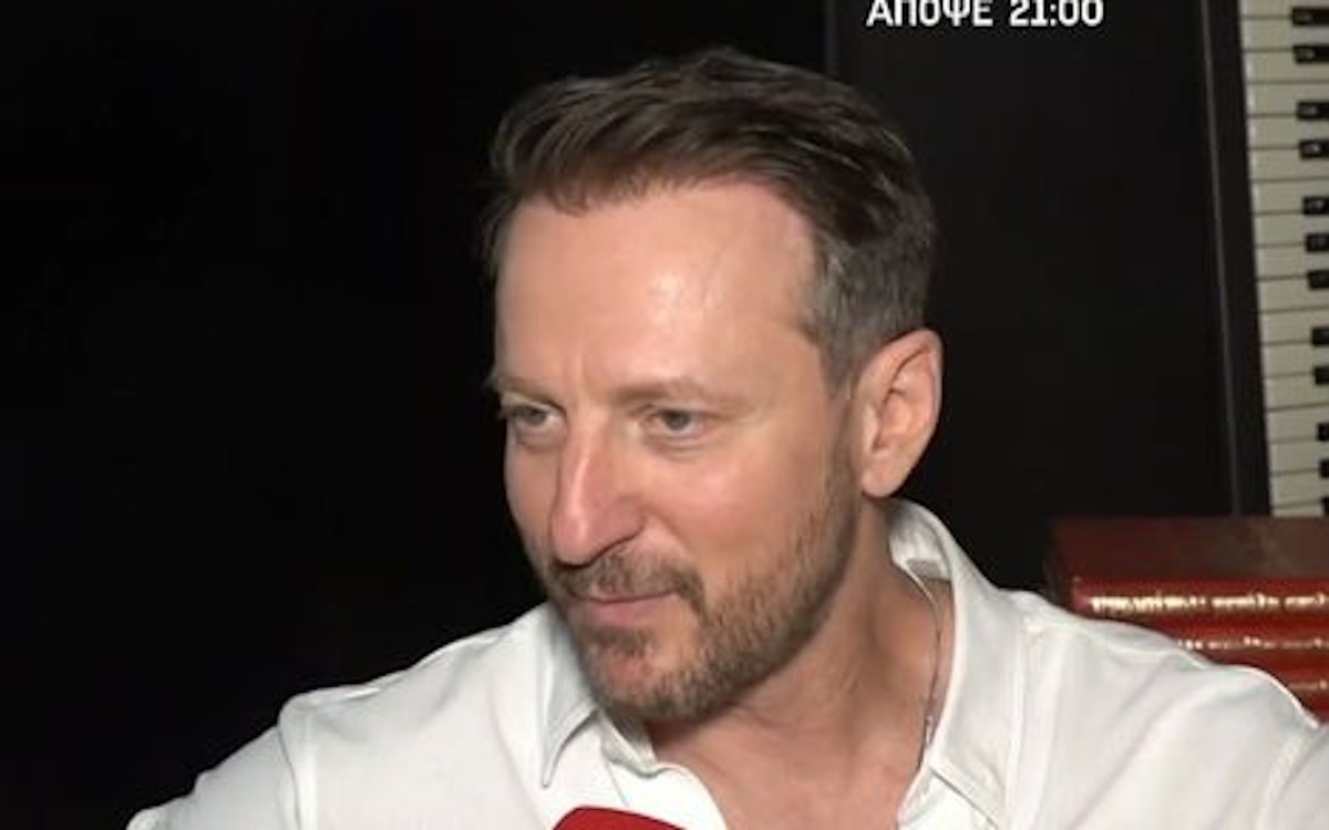 Κώστας Καραφώτης: «Εγώ με τη γυναίκα μου μεγαλώμουμε οι δυο μας το παιδί – Δεν υπάρχουν γονείς εδώ»