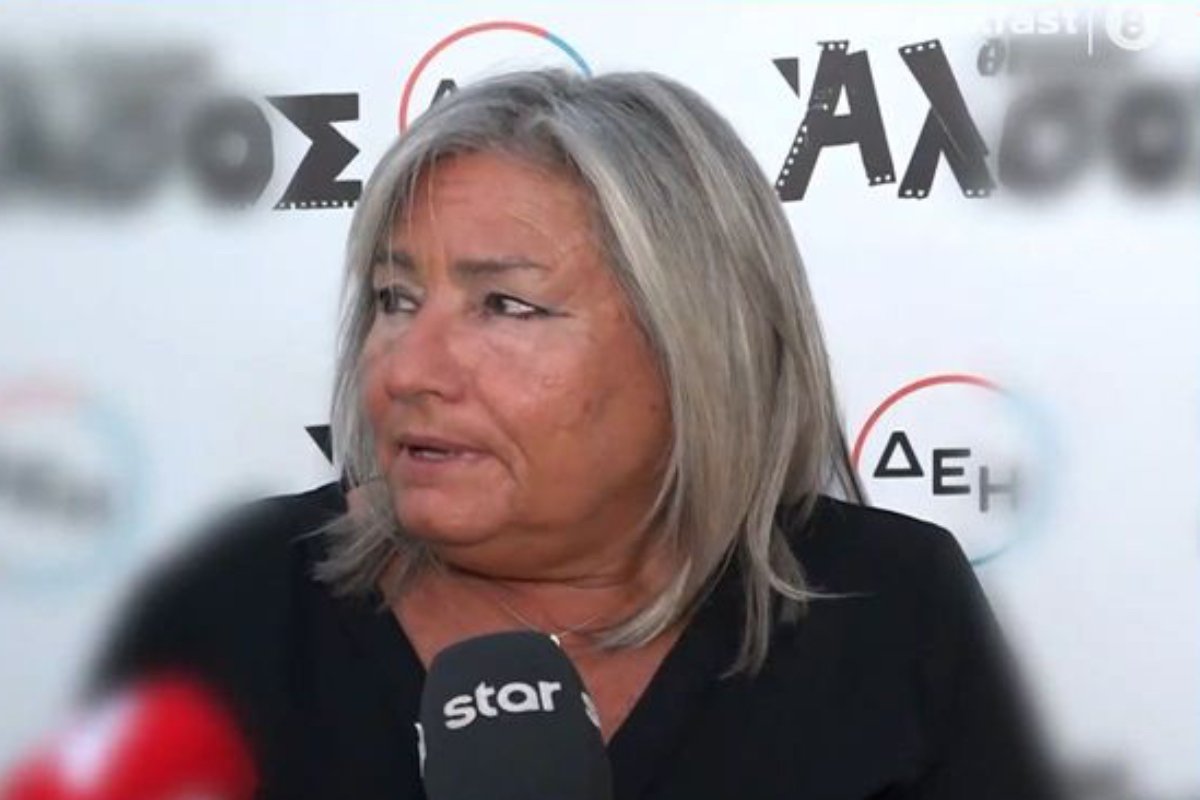 Λουκίλα Καρρέρ: Η συγκίνηση για τον Μίμη Πλέσσα – «Είναι δύσκολο να είναι κενή η θέση δίπλα μου…»