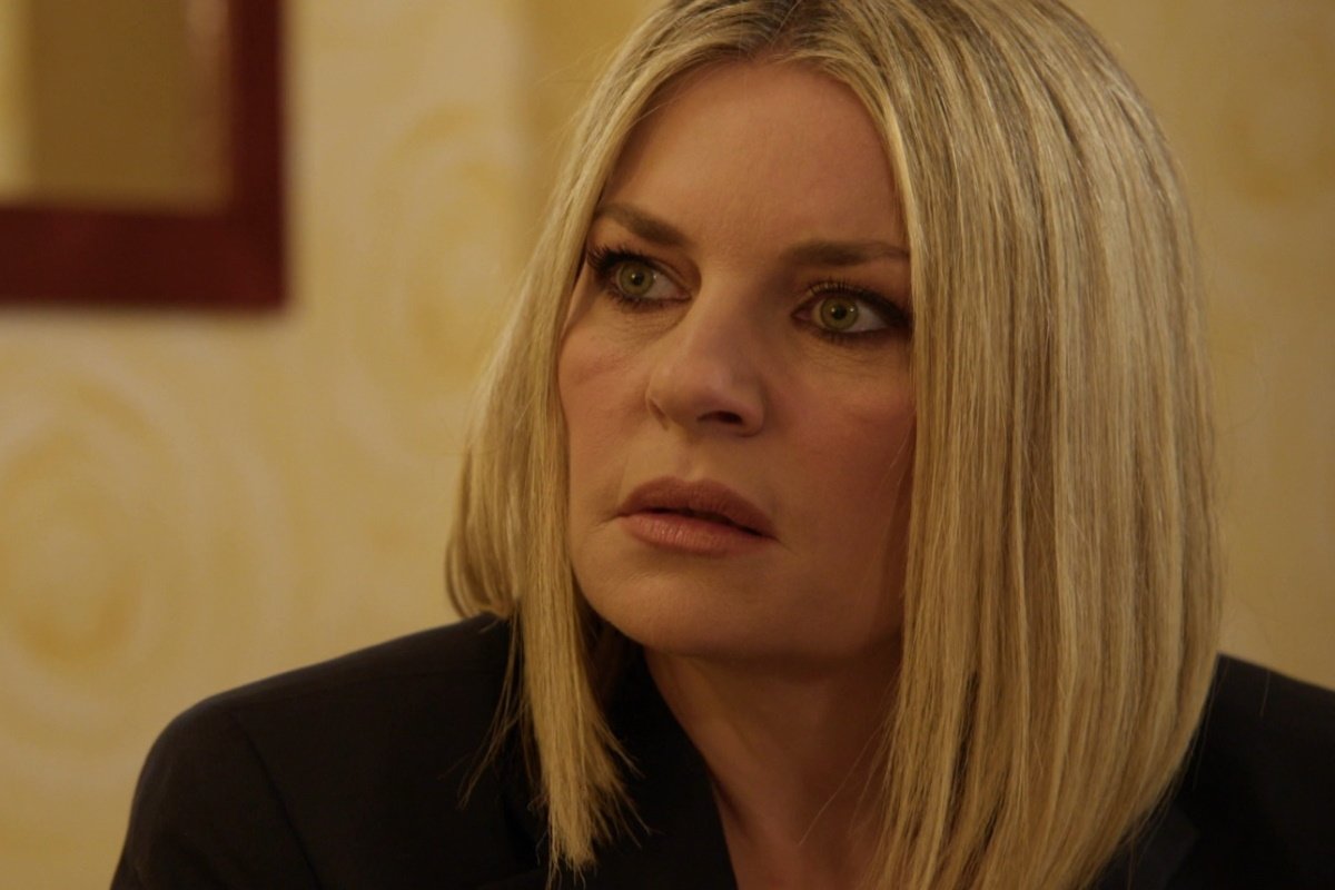Να μ’ αγαπάς spoiler: Η απόλυτη ανατροπή για τη Σοφία – Καταρρέει στη φυλακή και χάνει τα μυαλά της