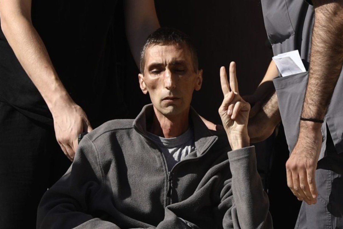 Προσφυγικά Αλεξάνδρας: Σε κρίσιμη κατάσταση ο απεργός πείνας Αριστοτέλης Χαντζής – Μεταφέρθηκε στο “Γεννηματάς”