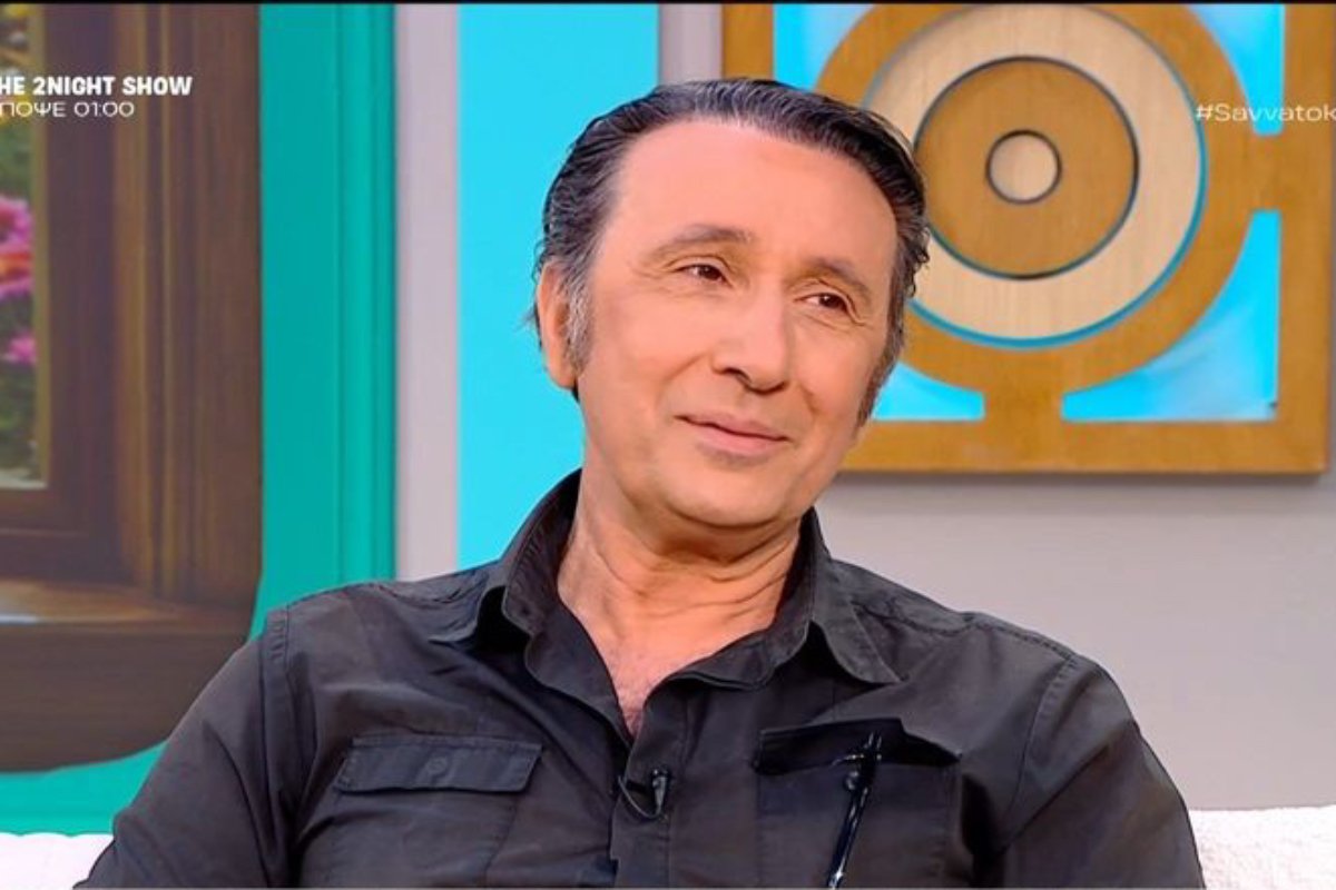 Ρένος Χαραλαμπίδης: «Για έναν αινιγματικό λόγο ο Σάκης Ρουβάς κρύβει την καλλιέργειά του…»