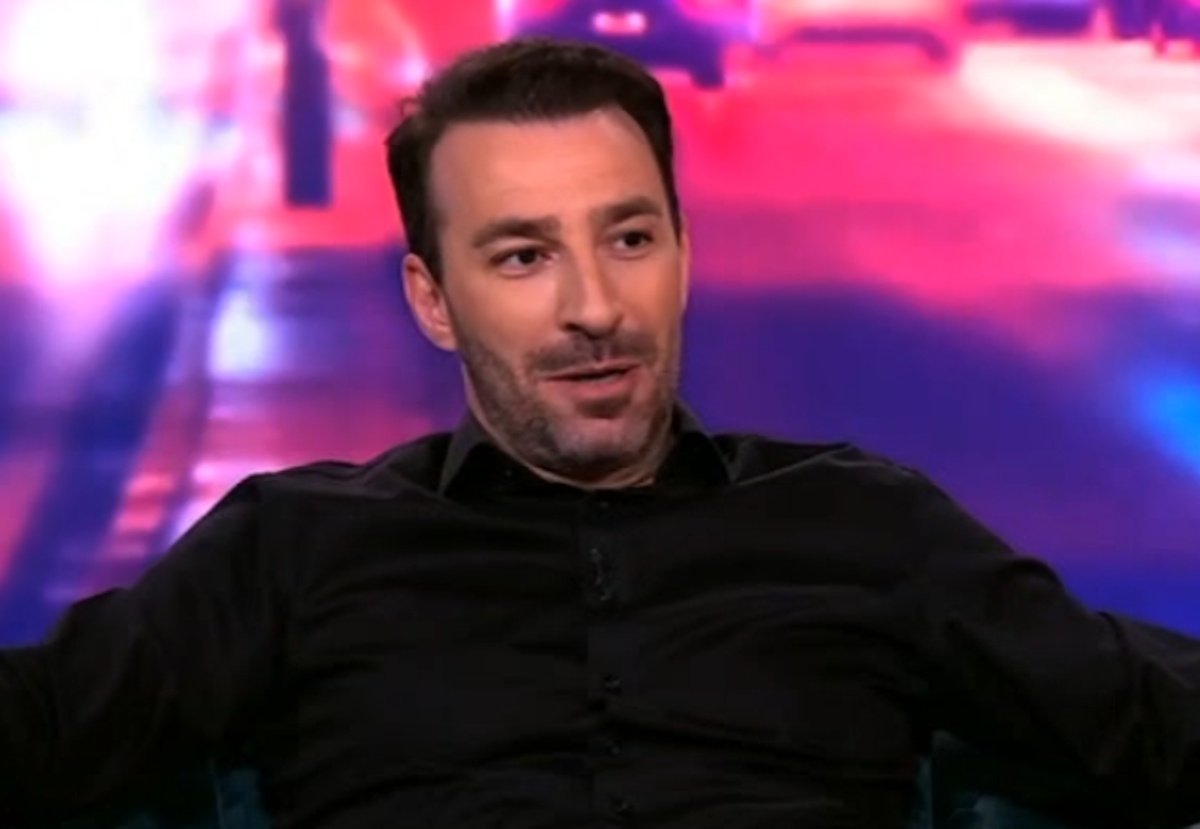 Γιώργος Χατζηπαύλου: «Ο στόχος του stand up comdy πρέπει να έχει 6 με 8 αστεία μέσα σε ένα λεπτό»