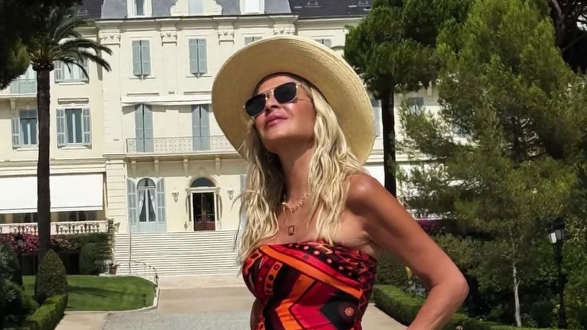 Άννα Βίσση: Απολαμβάνει στιγμές ξεγνοιασιάς στην Κυανή Ακτή
