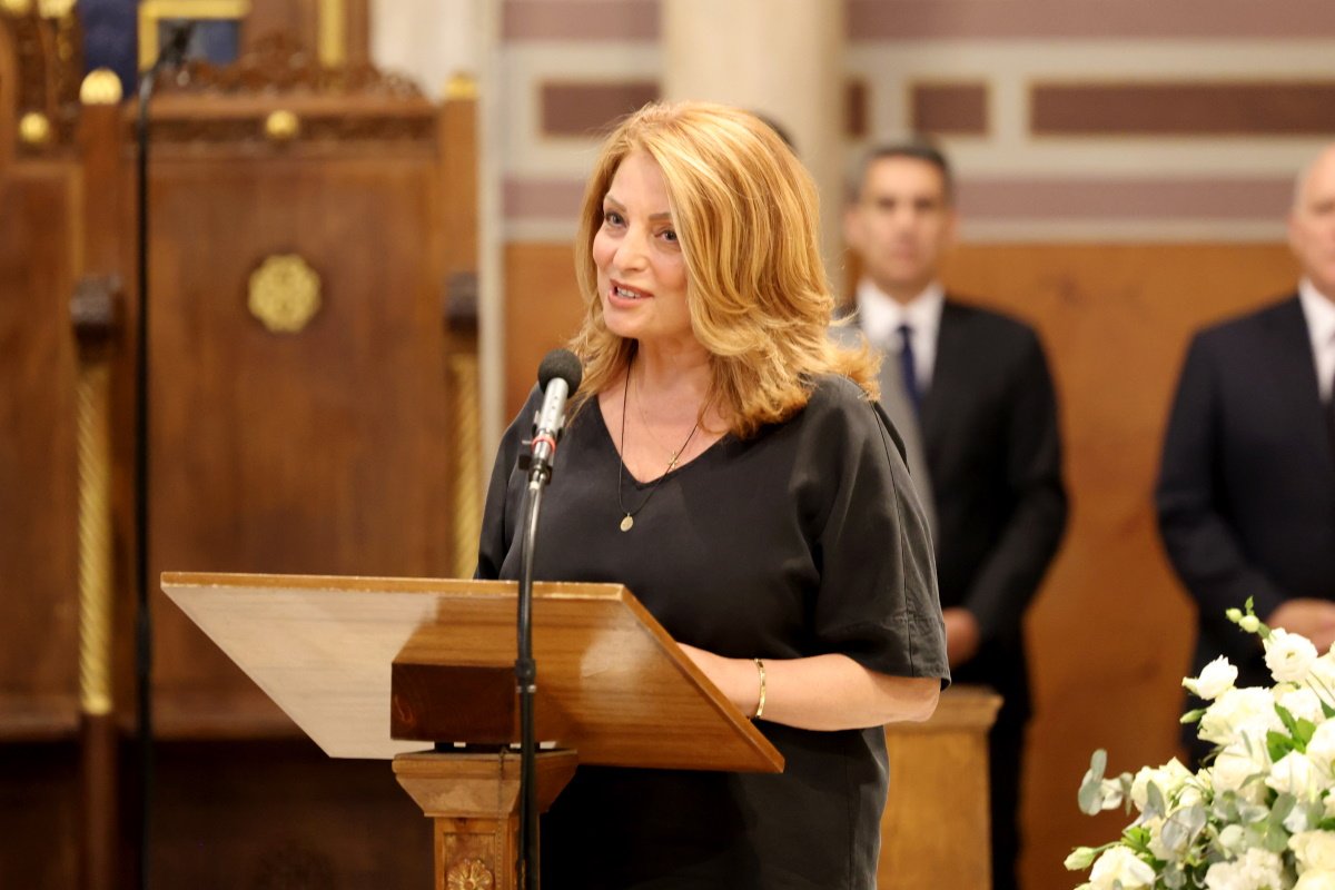 Μάρω Κοντού: Συγκλόνισε η Άντζελα Γκερέκου στο ύστατο χαίρε – «Καλό σου ταξίδι μαμά»